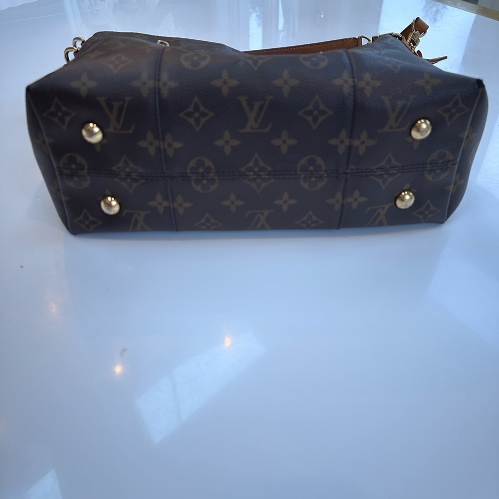 Louis Vuitton Melie - Picture 6 of 17